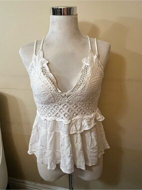 LA MIEL White Crocheted Lace Ruffle Tank Top